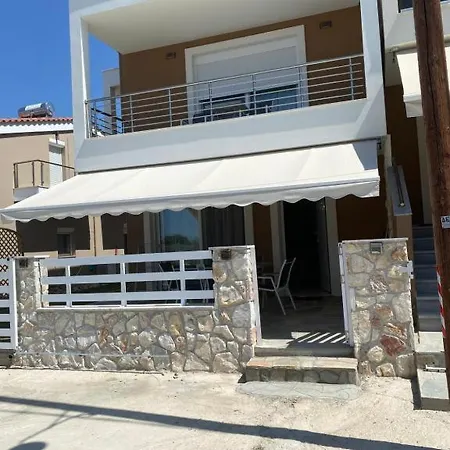 Lina * Nikiti (Sithonia)